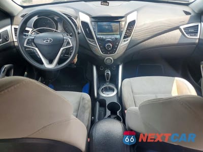 Zdjęcie 8 z 12 samochodu: 2013 HYUNDAI VELOSTER BASE VIN:KMHTC6AD1DU088365 - miniatura