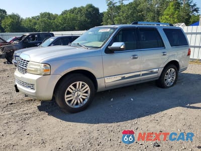 2011 LINCOLN NAVIGATOR 5LMJJ2J51BEJ06284 - główne zdjęcie licytacji z USA - miniatura