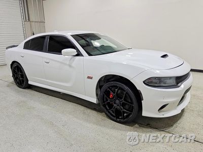 Czwarte zdjęcie samochodu z boku: 2019 DODGE CHARGER SCAT PACK VIN:2C3CDXGJ5KH753910 - miniatura