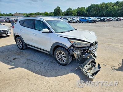 Czwarte zdjęcie samochodu z boku: 2017 HYUNDAI TUCSON SE VIN:KM8J33A4XHU262168 - miniatura