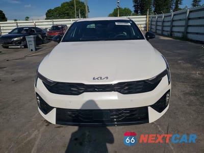 Piąte zdjęcie samochodu w środku: 2026 KIA K5 GT LINE VIN:KNAG64J70T5412455 - miniatura