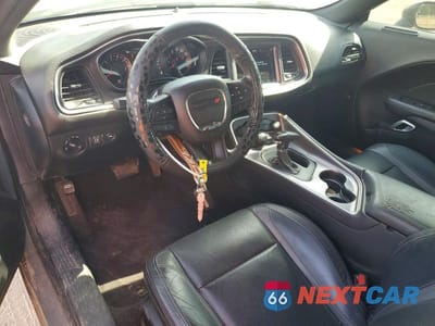 Zdjęcie 8 z 13 samochodu: 2018 DODGE CHALLENGER SXT VIN:2C3CDZAG3JH322215 - miniatura
