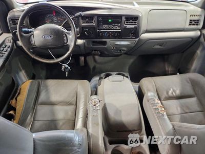 Zdjęcie 8 z 12 samochodu: 2005 FORD EXCURSION XLT VIN:1FMNU41S35EB14159 - miniatura
