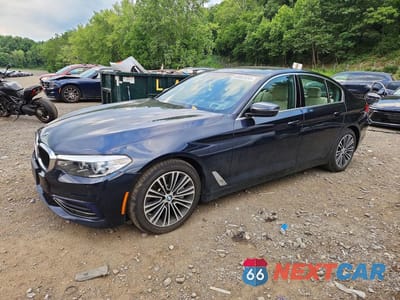 2019 BMW 540 XI WBAJE7C52KWW38141 - główne zdjęcie licytacji z USA - miniatura