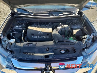 Zdjęcie 12 z 13 samochodu: 2016 MITSUBISHI OUTLANDER GT VIN:JA4JZ4AX6GZ010271 - miniatura