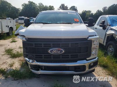 Piąte zdjęcie samochodu w środku: 2025 FORD F250 SUPER DUTY VIN:1FDBF2AA2SED23350 - miniatura