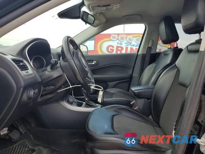Zdjęcie 7 z 13 samochodu: 2021 JEEP COMPASS LATITUDE VIN:3C4NJDBB7MT543511 - miniatura