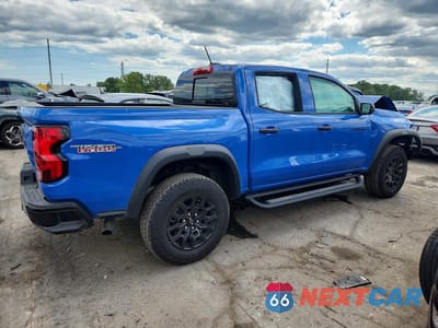 Trzecie zdjęcie samochodu z tyłu: 2026 CHEVROLET COLORADO TRAIL BOSS VIN:1GCPTEEK9T1139460 - miniatura