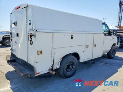 Trzecie zdjęcie samochodu z tyłu: 2012 FORD ECONOLINE E350 SUPER DUTY CUTAWAY VAN VIN:1FDSE3FL6CDB04028 - miniatura