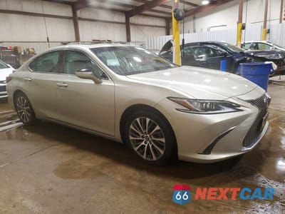 Czwarte zdjęcie samochodu z boku: 2021 LEXUS ES 350 BASE VIN:58ADZ1B1XMU108759 - miniatura