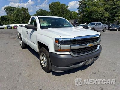 Czwarte zdjęcie samochodu z boku: 2018 CHEVROLET SILVERADO C1500 VIN:1GCNCNEH3JZ366914 - miniatura