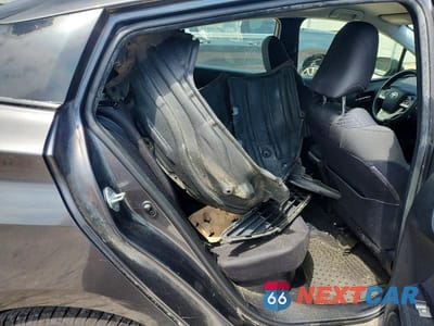 Zdjęcie 10 z 12 samochodu: 2017 TOYOTA PRIUS TWO VIN:JTDKBRFU1H3029292 - miniatura