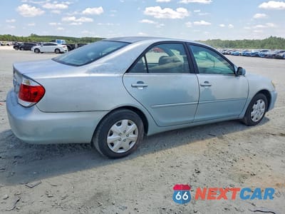 Trzecie zdjęcie samochodu z tyłu: 2005 TOYOTA CAMRY LE VIN:4T1BE32K75U989808 - miniatura