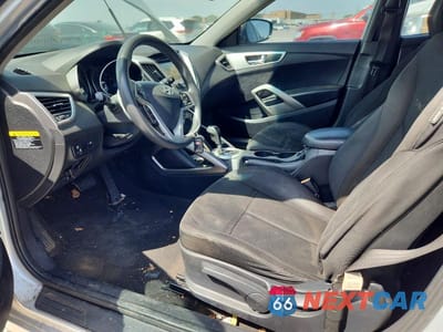 Zdjęcie 7 z 13 samochodu: 2015 HYUNDAI VELOSTER BASE VIN:KMHTC6AD0FU241921 - miniatura