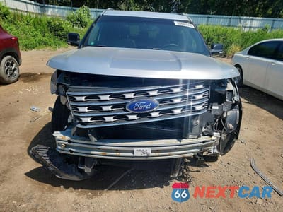 Piąte zdjęcie samochodu w środku: 2016 FORD EXPLORER XLT VIN:1FM5K8D83GGA05530 - miniatura