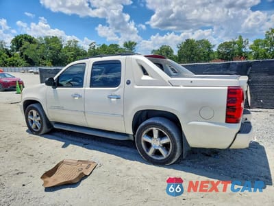 Drugie zdjęcie samochodu z przodu: 2013 CHEVROLET AVALANCHE LTZ VIN:3GNTKGE77DG339661 - miniatura