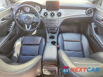 Zdjęcie 8 z 13 samochodu: 2016 MERCEDES-BENZ CLA 250 VIN:WDDSJ4EB3GN339054 - miniatura