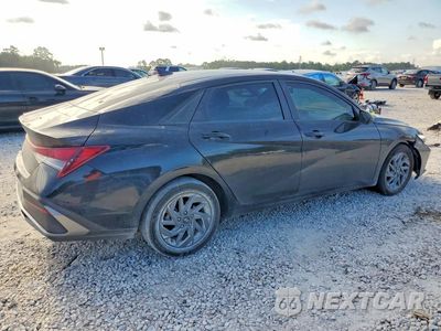 Trzecie zdjęcie samochodu z tyłu: 2024 HYUNDAI ELANTRA SEL VIN:KMHLM4DG5RU694508 - miniatura