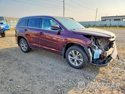 Czwarte zdjęcie samochodu z boku: 2015 TOYOTA HIGHLANDER XLE VIN:5TDJKRFH5FS110676 - miniatura