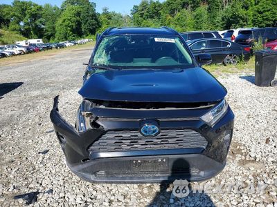 Piąte zdjęcie samochodu w środku: 2021 TOYOTA RAV4 XLE VIN:JTMRWRFV9MD136381 - miniatura