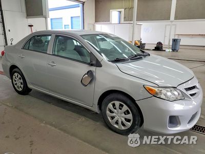 Czwarte zdjęcie samochodu z boku: 2013 TOYOTA COROLLA L VIN:2T1BU4EE2DC962319 - miniatura