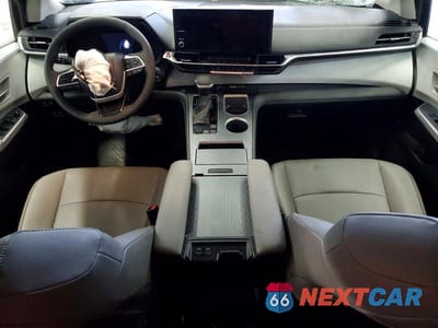 Zdjęcie 8 z 14 samochodu: 2026 TOYOTA SIENNA XLE 8-PASSENGER VIN:5TDYRKEC0TS293021 - miniatura