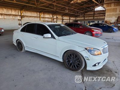 Czwarte zdjęcie samochodu z boku: 2011 MERCEDES-BENZ C 300 VIN:WDDGF5EB7BA518128 - miniatura