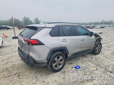 Trzecie zdjęcie samochodu z tyłu: 2022 TOYOTA RAV4 XLE VIN:2T3W1RFVXNW189032 - miniatura