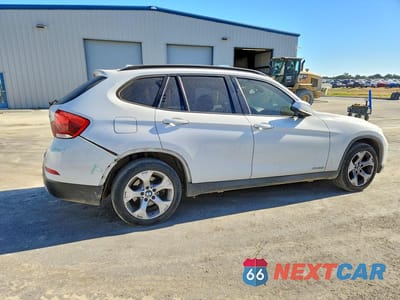 Trzecie zdjęcie samochodu z tyłu: 2015 BMW X1 SDRIVE28I VIN:WBAVM1C5XFV316201 - miniatura