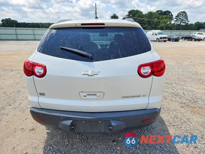 Zdjęcie 6 z 12 samochodu: 2011 CHEVROLET TRAVERSE LT VIN:1GNKRGED0BJ258641 - miniatura