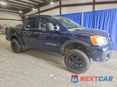 Czwarte zdjęcie samochodu z boku: 2012 NISSAN TITAN SV VIN:1N6AA0EC2CN323216 - miniatura