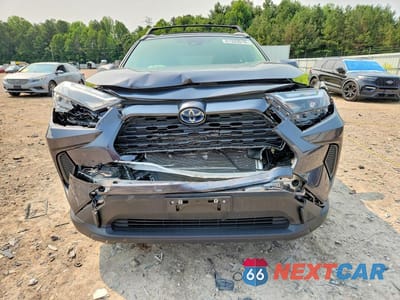 Piąte zdjęcie samochodu w środku: 2023 TOYOTA RAV4 HYBRID XLE VIN:JTMRWRFV5PD188093 - miniatura