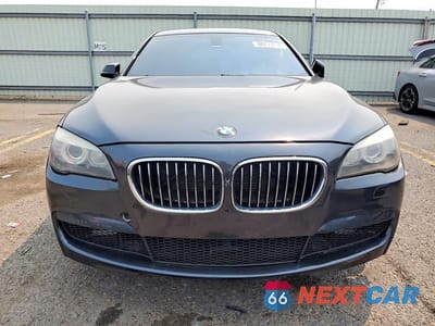 Piąte zdjęcie samochodu w środku: 2013 BMW 740 LI VIN:WBAYE4C58DD136987 - miniatura