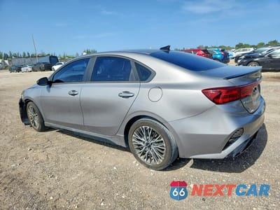 Drugie zdjęcie samochodu z przodu: 2023 KIA FORTE GT LINE VIN:3KPF54AD9PE611702 - miniatura