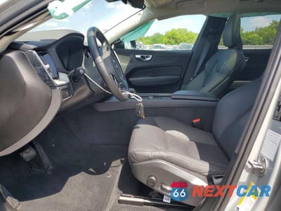 Zdjęcie 7 z 13 samochodu: 2025 VOLVO XC60 PLUS VIN:YV4M12RC8S1182659 - miniatura