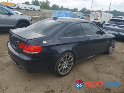 Trzecie zdjęcie samochodu z tyłu: 2010 BMW M3 VIN:WBSWD9C53AP362853 - miniatura