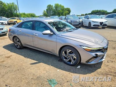 Czwarte zdjęcie samochodu z boku: 2025 HYUNDAI ELANTRA LIMITED VIN:KMHLN4DJ1SU139585 - miniatura