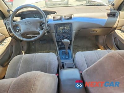 Zdjęcie 8 z 12 samochodu: 2000 TOYOTA CAMRY CE VIN:4T1BG22K9YU670547 - miniatura