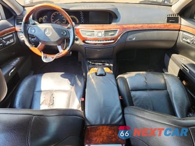 Zdjęcie 8 z 12 samochodu: 2008 MERCEDES-BENZ S 550 4MATIC VIN:WDDNG86X18A234910 - miniatura