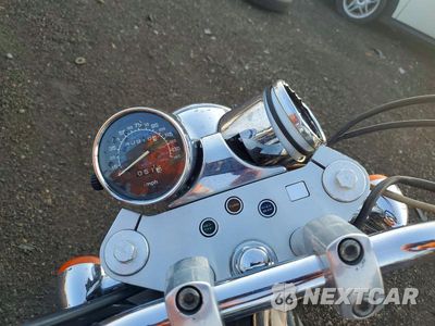 Zdjęcie 7 z 8 samochodu: 1995 HONDA VF750 CD VIN:JH2RC4338SM001167 - miniatura