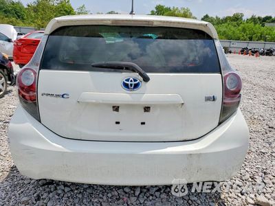 Zdjęcie 6 z 12 samochodu: 2014 TOYOTA PRIUS C TWO VIN:JTDKDTB34E1561907 - miniatura