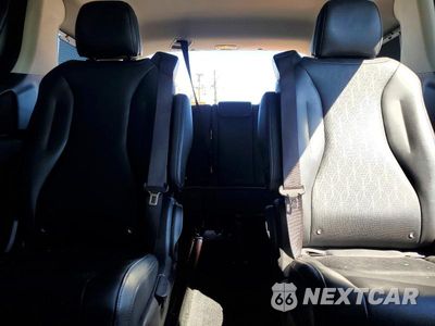 Zdjęcie 10 z 13 samochodu: 2025 KIA CARNIVAL EX VIN:KNDNC5KA4S6072903 - miniatura