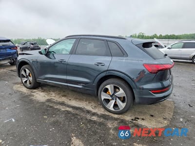 Drugie zdjęcie samochodu z przodu: 2022 AUDI E-TRON PREMIUM PLUS VIN:WA1LAAGEXNB005293 - miniatura