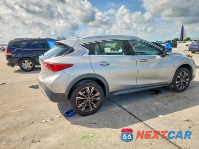 Trzecie zdjęcie samochodu z tyłu: 2019 INFINITI QX30 LUXE VIN:SJKCH5CR1KA011001 - miniatura
