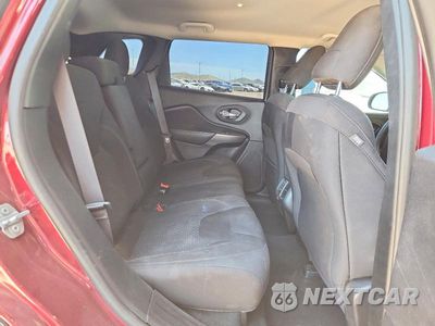 Zdjęcie 11 z 14 samochodu: 2019 JEEP CHEROKEE LATITUDE VIN:1C4PJLCB2KD490463 - miniatura
