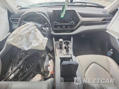 Zdjęcie 8 z 12 samochodu: 2022 TOYOTA HIGHLANDER XLE VIN:5TDGZRBH7NS569461 - miniatura