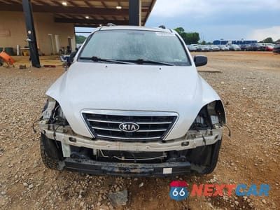 Piąte zdjęcie samochodu w środku: 2008 KIA SORENTO LX VIN:KNDJC735685810307 - miniatura