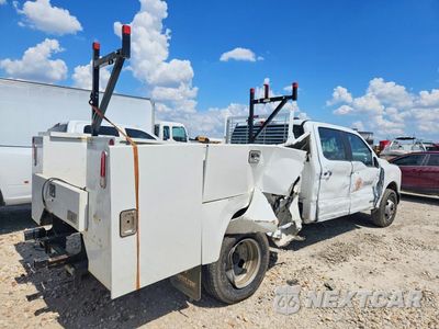 Trzecie zdjęcie samochodu z tyłu: 2024 FORD F350 SUPER DUTY VIN:1FD8W3GT9REG02619 - miniatura