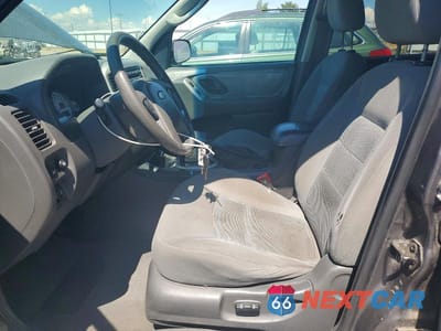 Zdjęcie 7 z 13 samochodu: 2005 FORD ESCAPE XLT VIN:1FMYU93115KD85740 - miniatura