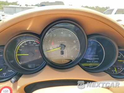 Zdjęcie 9 z 13 samochodu: 2016 PORSCHE CAYENNE SE HYBRID VIN:WP1AE2A26GLA62575 - miniatura